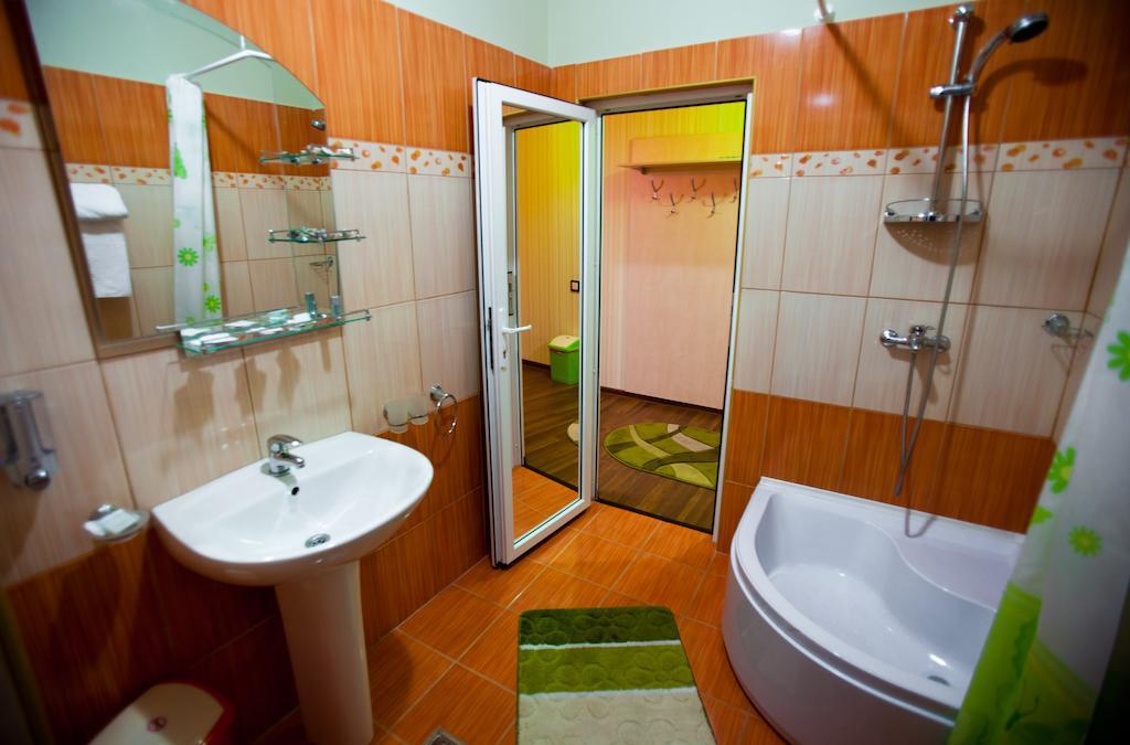 Hotel La Gil Бухарест Номер фото