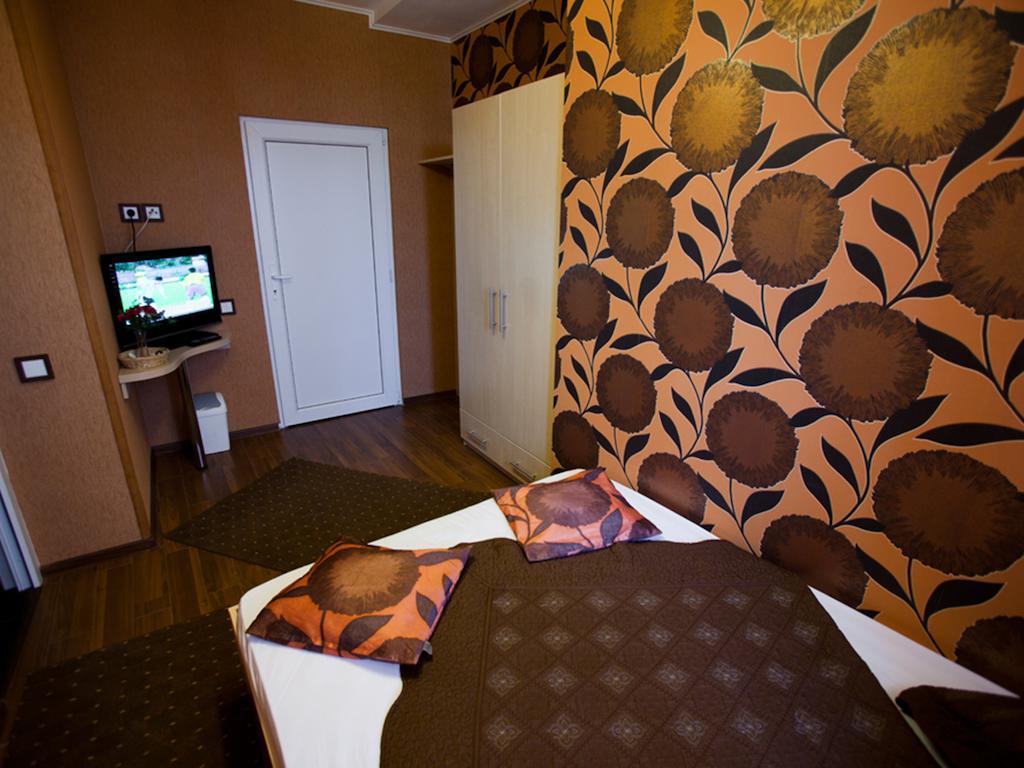 Hotel La Gil Бухарест Номер фото