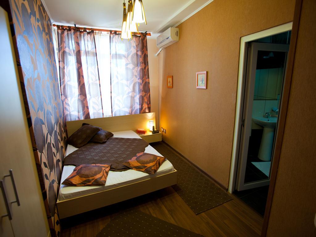 Hotel La Gil Бухарест Номер фото