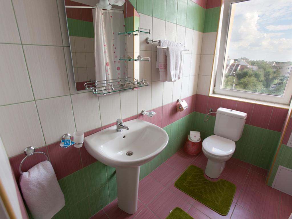 Hotel La Gil Бухарест Экстерьер фото