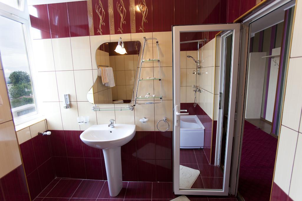 Hotel La Gil Бухарест Номер фото