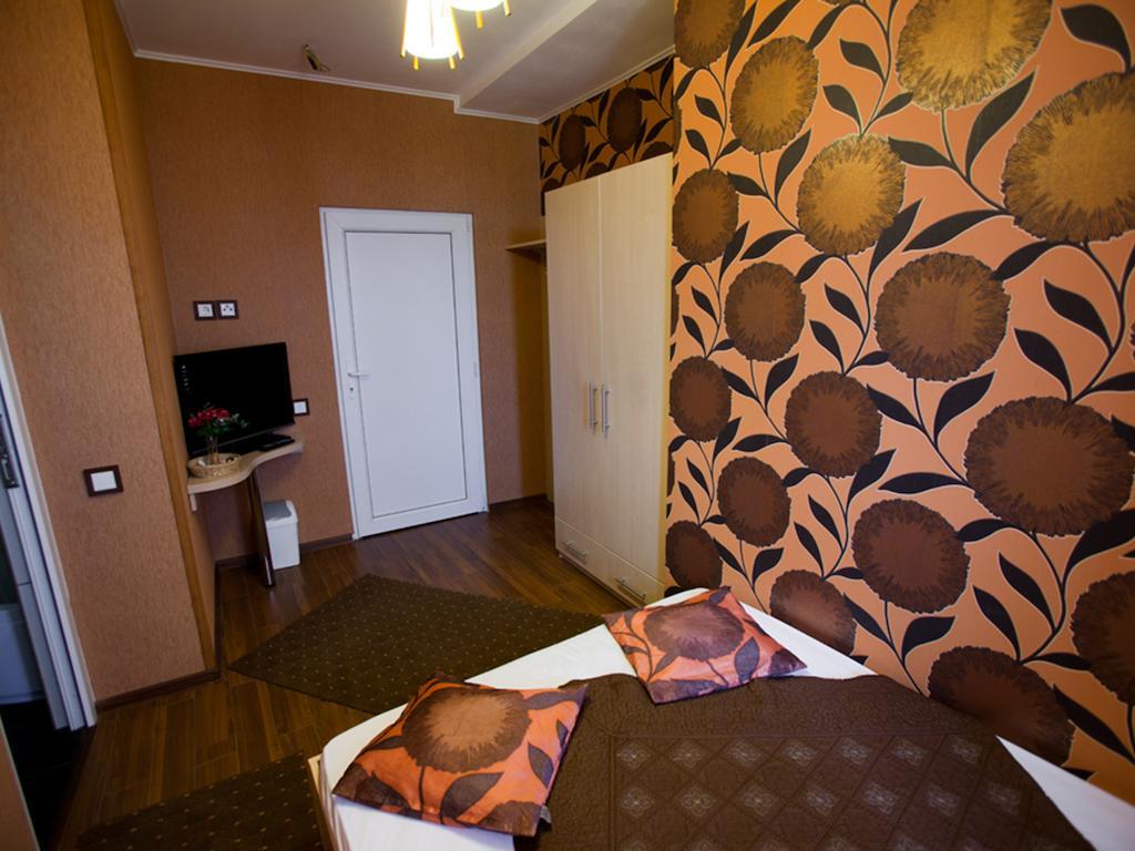 Hotel La Gil Бухарест Экстерьер фото